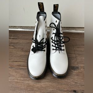 Brand New - White Dr Martens (Zavala)
